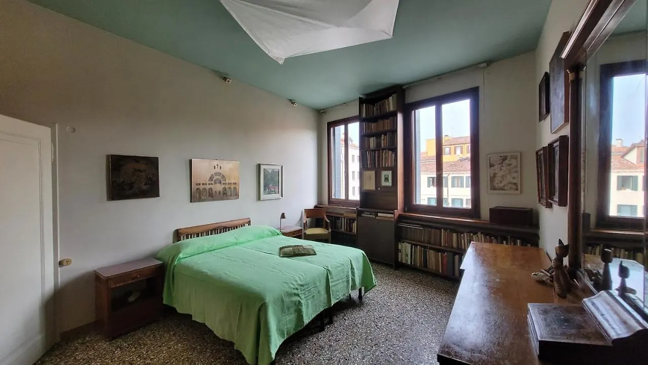 Homestay Casa Calle Renier Venice Italy